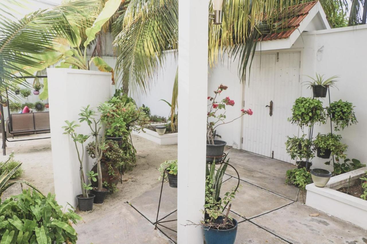 Fiyala Homestay Addu Atoll Kültér fotó
